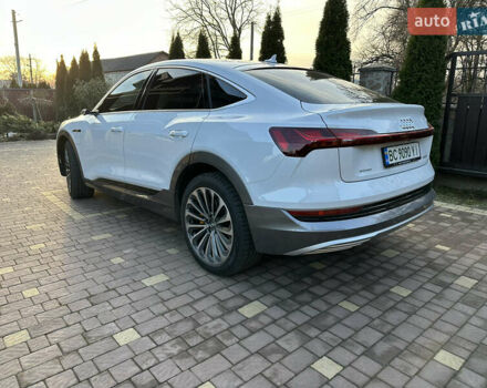 Белый Ауди E-Tron, объемом двигателя 0 л и пробегом 76 тыс. км за 28596 $, фото 3 на Automoto.ua