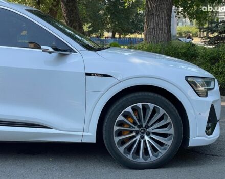 Білий Ауді E-Tron, об'ємом двигуна 0 л та пробігом 93 тис. км за 31440 $, фото 9 на Automoto.ua