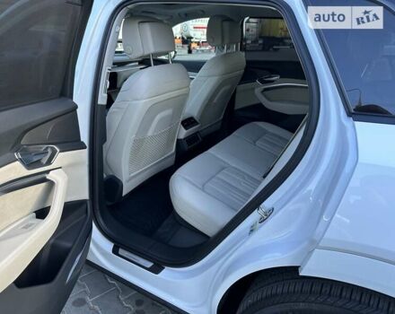 Білий Ауді E-Tron, об'ємом двигуна 0 л та пробігом 32 тис. км за 40555 $, фото 23 на Automoto.ua