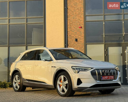 Білий Ауді E-Tron, об'ємом двигуна 0 л та пробігом 98 тис. км за 29700 $, фото 22 на Automoto.ua