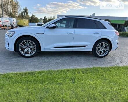 Білий Ауді E-Tron, об'ємом двигуна 0 л та пробігом 32 тис. км за 40555 $, фото 37 на Automoto.ua