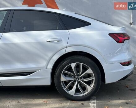 Белый Ауди E-Tron, объемом двигателя 0 л и пробегом 16 тыс. км за 46990 $, фото 17 на Automoto.ua