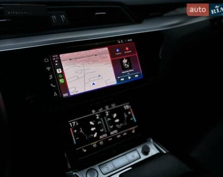 Белый Ауди E-Tron, объемом двигателя 0 л и пробегом 56 тыс. км за 45500 $, фото 17 на Automoto.ua