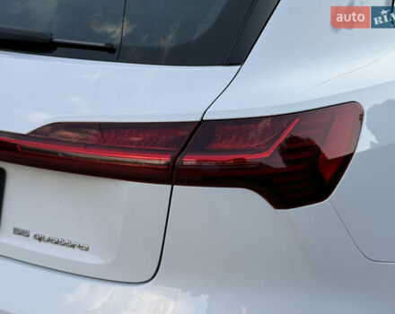 Белый Ауди E-Tron, объемом двигателя 0 л и пробегом 198 тыс. км за 27800 $, фото 81 на Automoto.ua