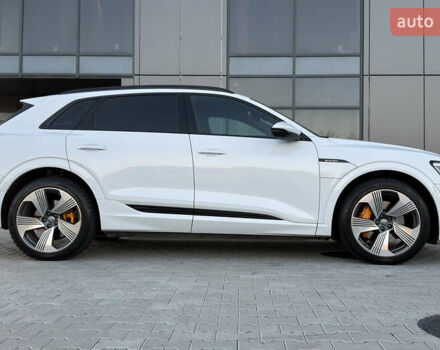 Білий Ауді E-Tron, об'ємом двигуна 0 л та пробігом 89 тис. км за 33500 $, фото 5 на Automoto.ua