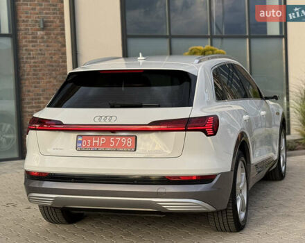 Білий Ауді E-Tron, об'ємом двигуна 0 л та пробігом 98 тис. км за 29700 $, фото 29 на Automoto.ua