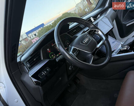 Ауді E-Tron 2020 у Львові на Automoto.ua Білий Ауді E-Tron, об'ємом двигуна 0 л та пробігом 156 тис. км за 29500 $, фото 57 на Automoto.ua
