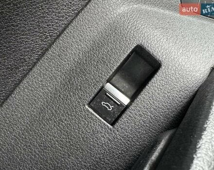 Белый Ауди E-Tron, объемом двигателя 0 л и пробегом 145 тыс. км за 22800 $, фото 42 на Automoto.ua