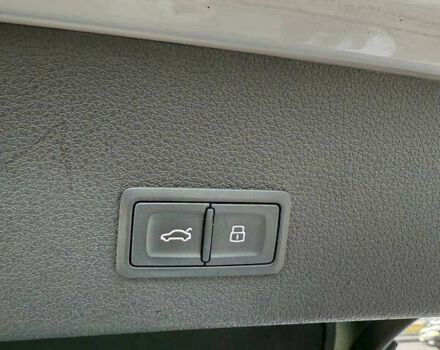 Белый Ауди E-Tron, объемом двигателя 0 л и пробегом 104 тыс. км за 33200 $, фото 25 на Automoto.ua