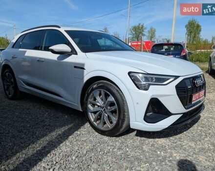 Білий Ауді E-Tron, об'ємом двигуна 0 л та пробігом 66 тис. км за 29950 $, фото 3 на Automoto.ua