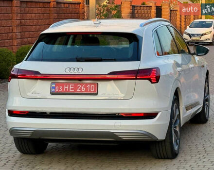 Белый Ауди E-Tron, объемом двигателя 0 л и пробегом 198 тыс. км за 27400 $, фото 19 на Automoto.ua