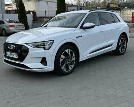 Білий Ауді E-Tron, об'ємом двигуна 0 л та пробігом 15 тис. км за 44000 $, фото 9 на Automoto.ua