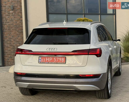 Білий Ауді E-Tron, об'ємом двигуна 0 л та пробігом 98 тис. км за 29700 $, фото 30 на Automoto.ua