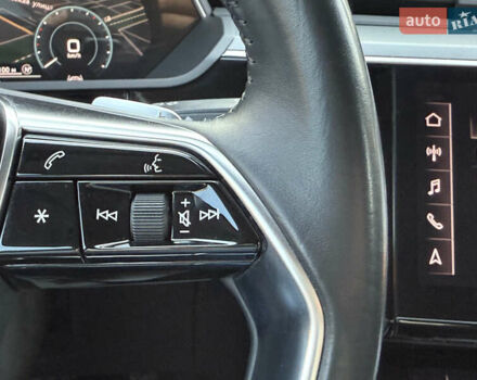 Белый Ауди E-Tron, объемом двигателя 0 л и пробегом 198 тыс. км за 27800 $, фото 91 на Automoto.ua