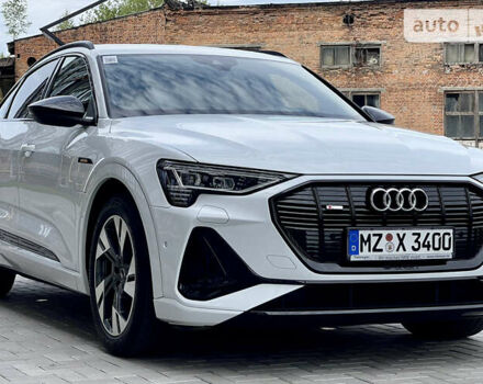 Білий Ауді E-Tron, об'ємом двигуна 0 л та пробігом 18 тис. км за 59500 $, фото 8 на Automoto.ua