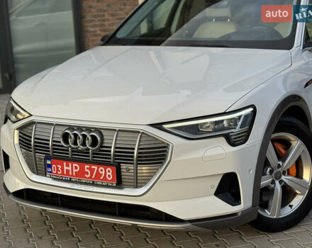 Білий Ауді E-Tron, об'ємом двигуна 0 л та пробігом 98 тис. км за 29700 $, фото 14 на Automoto.ua