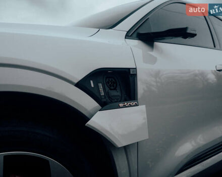 Белый Ауди E-Tron, объемом двигателя 0 л и пробегом 53 тыс. км за 41000 $, фото 3 на Automoto.ua