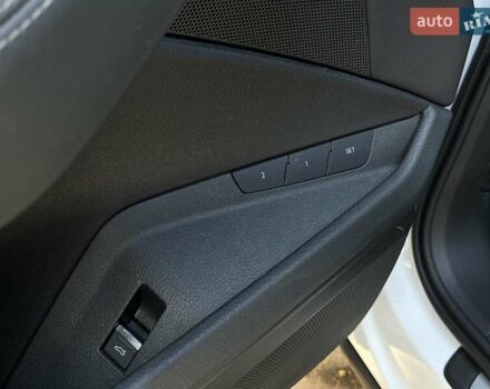 Белый Ауди E-Tron, объемом двигателя 0 л и пробегом 16 тыс. км за 46990 $, фото 32 на Automoto.ua