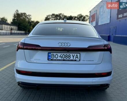 Белый Ауди E-Tron, объемом двигателя 0 л и пробегом 56 тыс. км за 45500 $, фото 3 на Automoto.ua