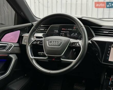 Белый Ауди E-Tron, объемом двигателя 0 л и пробегом 100 тыс. км за 36500 $, фото 29 на Automoto.ua
