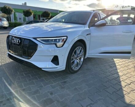 Білий Ауді E-Tron, об'ємом двигуна 0 л та пробігом 32 тис. км за 40555 $, фото 1 на Automoto.ua