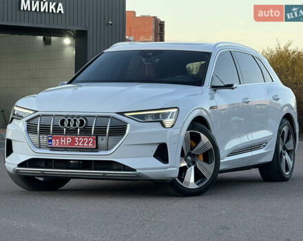 Ауді E-Tron 2020 у Львові на Automoto.ua Білий Ауді E-Tron, об'ємом двигуна 0 л та пробігом 156 тис. км за 29500 $, фото 19 на Automoto.ua