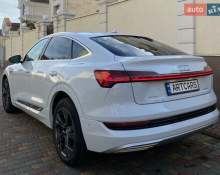 Білий Ауді E-Tron, об'ємом двигуна 0 л та пробігом 56 тис. км за 35900 $, фото 14 на Automoto.ua