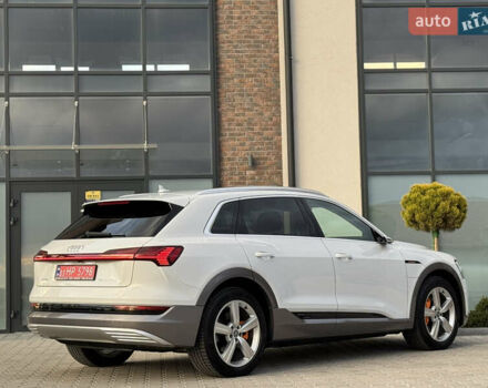 Білий Ауді E-Tron, об'ємом двигуна 0 л та пробігом 98 тис. км за 29700 $, фото 26 на Automoto.ua