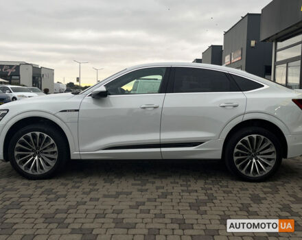 Білий Ауді E-Tron, об'ємом двигуна 95 л та пробігом 32 тис. км за 39990 $, фото 3 на Automoto.ua