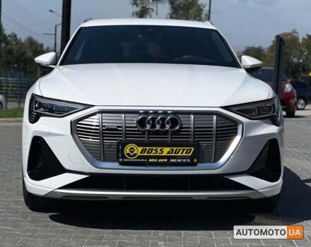 Белый Ауди E-Tron, объемом двигателя 71 л и пробегом 30 тыс. км за 46800 $, фото 1 на Automoto.ua