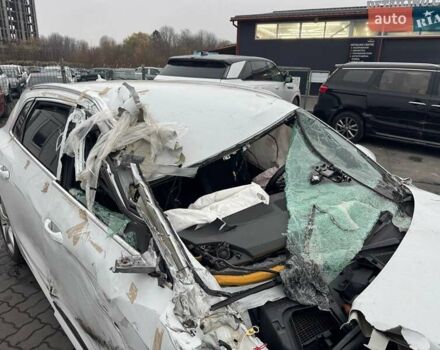 Белый Ауди E-Tron, объемом двигателя 0 л и пробегом 40 тыс. км за 13200 $, фото 8 на Automoto.ua