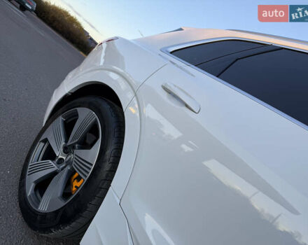 Ауді E-Tron 2020 у Львові на Automoto.ua Білий Ауді E-Tron, об'ємом двигуна 0 л та пробігом 156 тис. км за 29500 $, фото 17 на Automoto.ua
