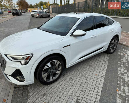 Белый Ауди E-Tron, объемом двигателя 0 л и пробегом 104 тыс. км за 33200 $, фото 9 на Automoto.ua