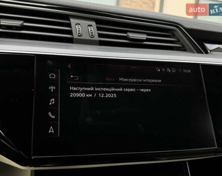 Білий Ауді E-Tron, об'ємом двигуна 0 л та пробігом 98 тис. км за 29700 $, фото 88 на Automoto.ua