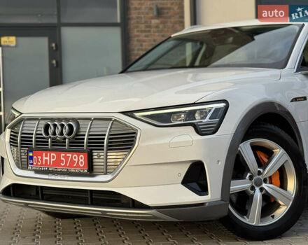 Білий Ауді E-Tron, об'ємом двигуна 0 л та пробігом 98 тис. км за 29700 $, фото 15 на Automoto.ua