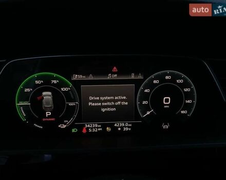 Білий Ауді E-Tron, об'ємом двигуна 0 л та пробігом 55 тис. км за 29400 $, фото 13 на Automoto.ua