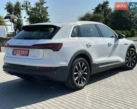 Белый Ауди E-Tron, объемом двигателя 0 л и пробегом 181 тыс. км за 21785 $, фото 5 на Automoto.ua
