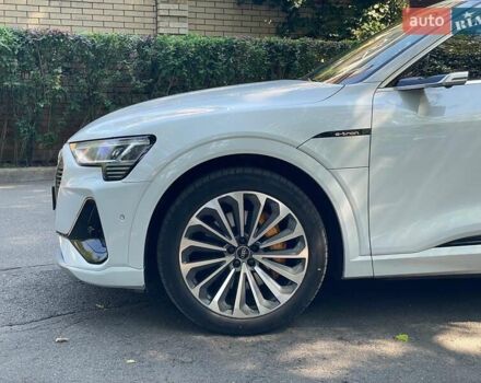 Білий Ауді E-Tron, об'ємом двигуна 0 л та пробігом 93 тис. км за 31440 $, фото 3 на Automoto.ua