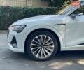 Білий Ауді E-Tron, об'ємом двигуна 0 л та пробігом 93 тис. км за 31440 $, фото 3 на Automoto.ua