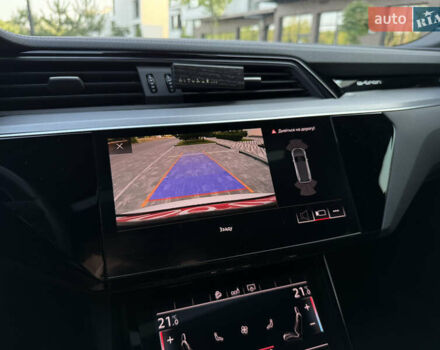 Белый Ауди E-Tron, объемом двигателя 0 л и пробегом 128 тыс. км за 26300 $, фото 29 на Automoto.ua
