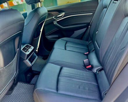 Белый Ауди E-Tron, объемом двигателя 0 л и пробегом 54 тыс. км за 31900 $, фото 15 на Automoto.ua