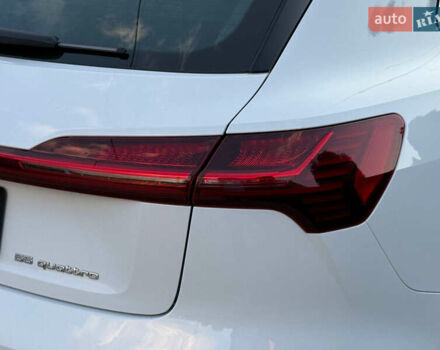 Білий Ауді E-Tron, об'ємом двигуна 0 л та пробігом 198 тис. км за 27400 $, фото 82 на Automoto.ua