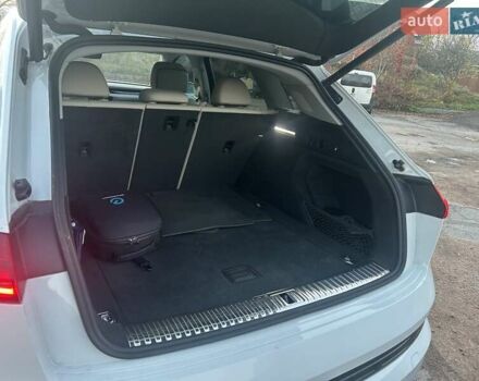 Белый Ауди E-Tron, объемом двигателя 0 л и пробегом 102 тыс. км за 29500 $, фото 14 на Automoto.ua