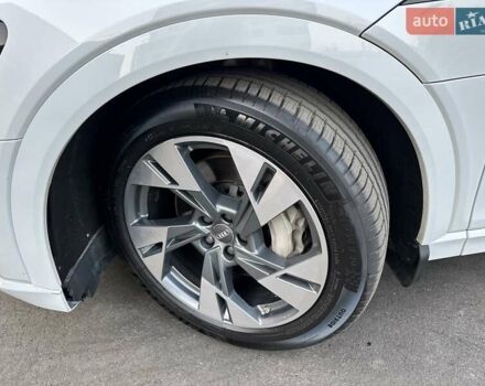 Білий Ауді E-Tron, об'ємом двигуна 0 л та пробігом 41 тис. км за 37500 $, фото 14 на Automoto.ua