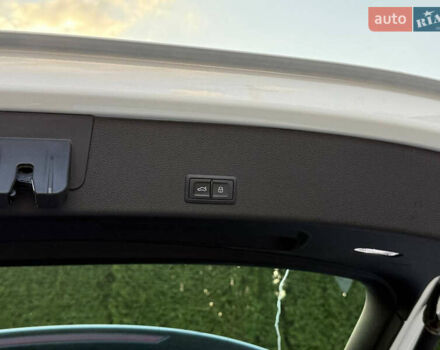 Белый Ауди E-Tron, объемом двигателя 0 л и пробегом 198 тыс. км за 27400 $, фото 59 на Automoto.ua