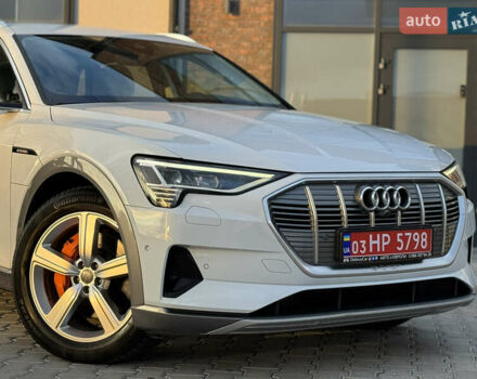 Білий Ауді E-Tron, об'ємом двигуна 0 л та пробігом 98 тис. км за 29700 $, фото 10 на Automoto.ua