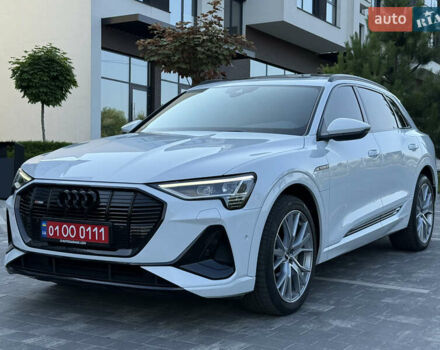 Белый Ауди E-Tron, объемом двигателя 0 л и пробегом 128 тыс. км за 26300 $, фото 2 на Automoto.ua