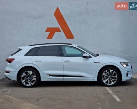 Белый Ауди E-Tron, объемом двигателя 0 л и пробегом 48 тыс. км за 35490 $, фото 21 на Automoto.ua