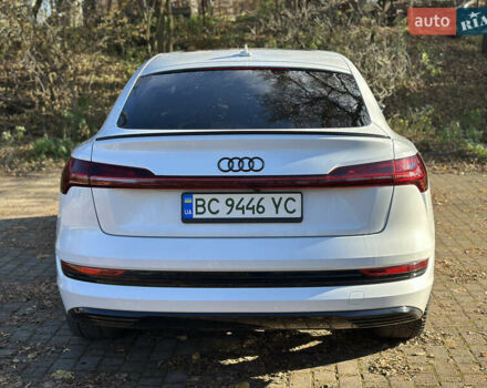 Білий Ауді E-Tron, об'ємом двигуна 0 л та пробігом 69 тис. км за 37000 $, фото 5 на Automoto.ua