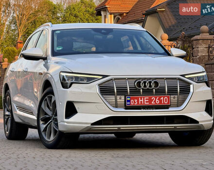 Белый Ауди E-Tron, объемом двигателя 0 л и пробегом 198 тыс. км за 27800 $, фото 11 на Automoto.ua